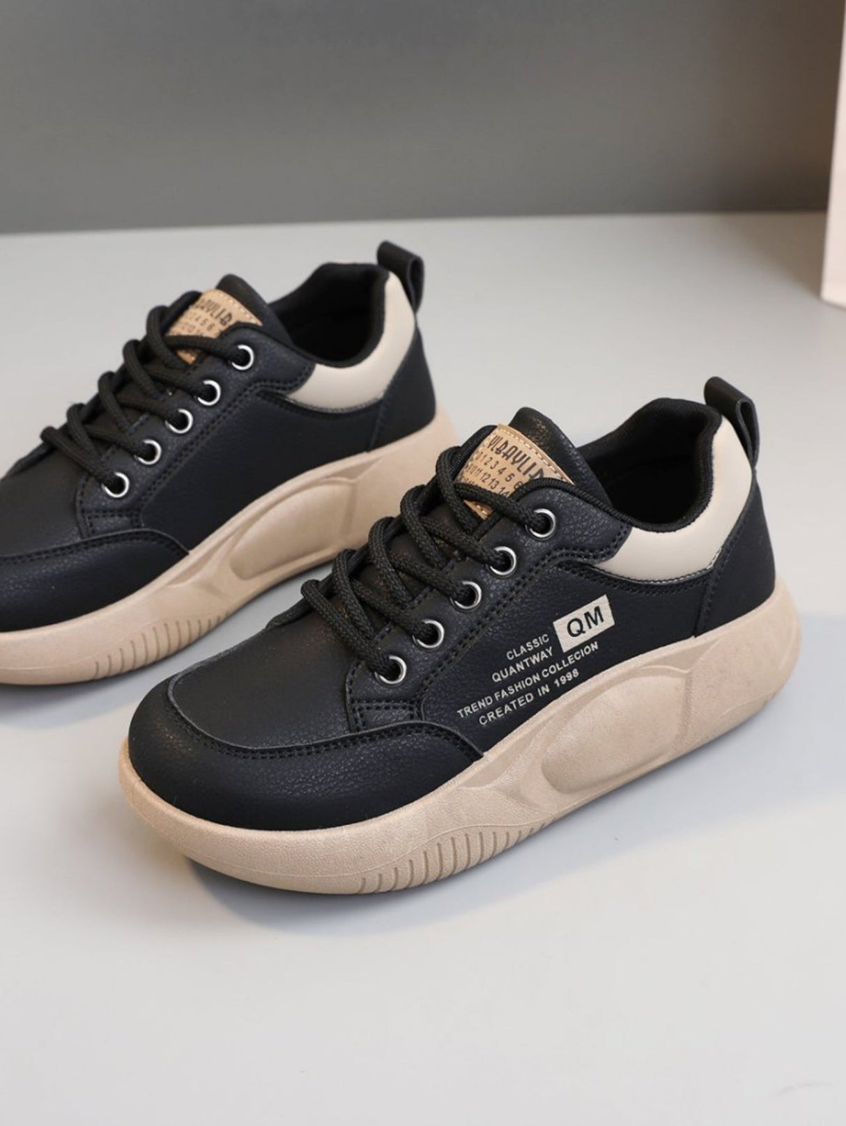 Women's Thick-soled Casual Sneakers