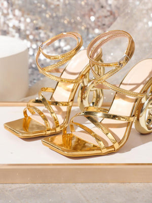 Unique And Fashionable Strappy High-heeled Sandals