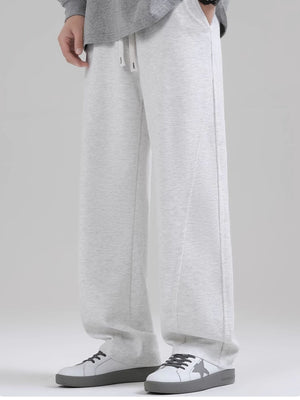 Bananenförmig geschnittene, weite Hose mit geradem Bein