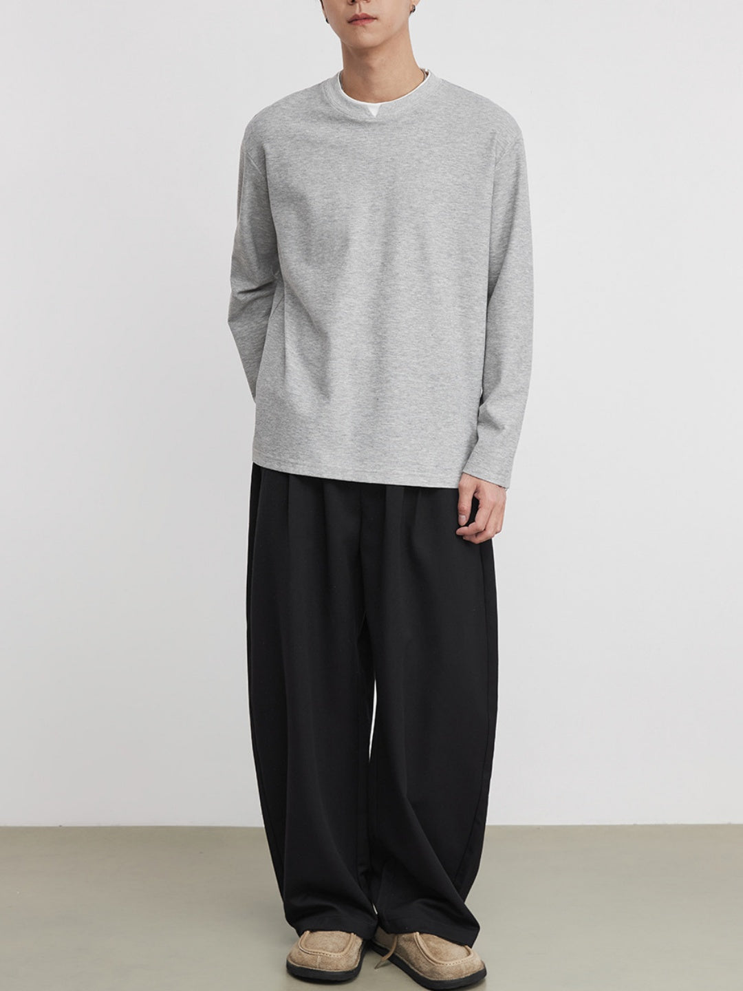 Minimalism Small V-neck Loose-fit T-shirts