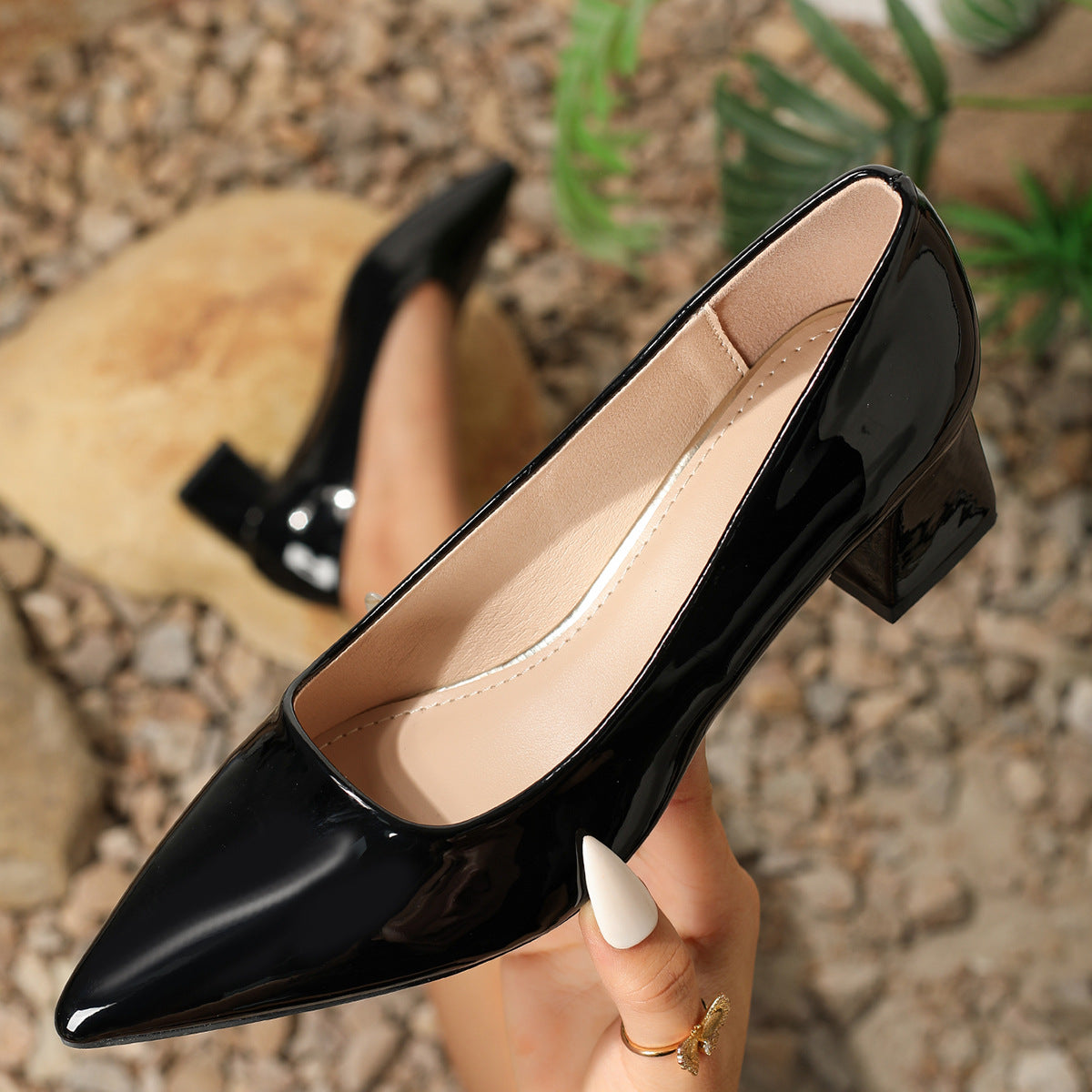 Classic Pointed-toe Chunky Heels