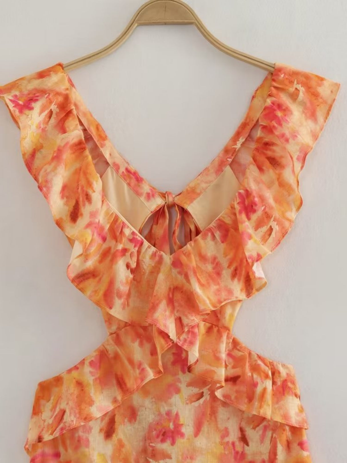 Floral Print Cutouts Revealing The Waist And Back V-neck Suspenders Maxi Dresses