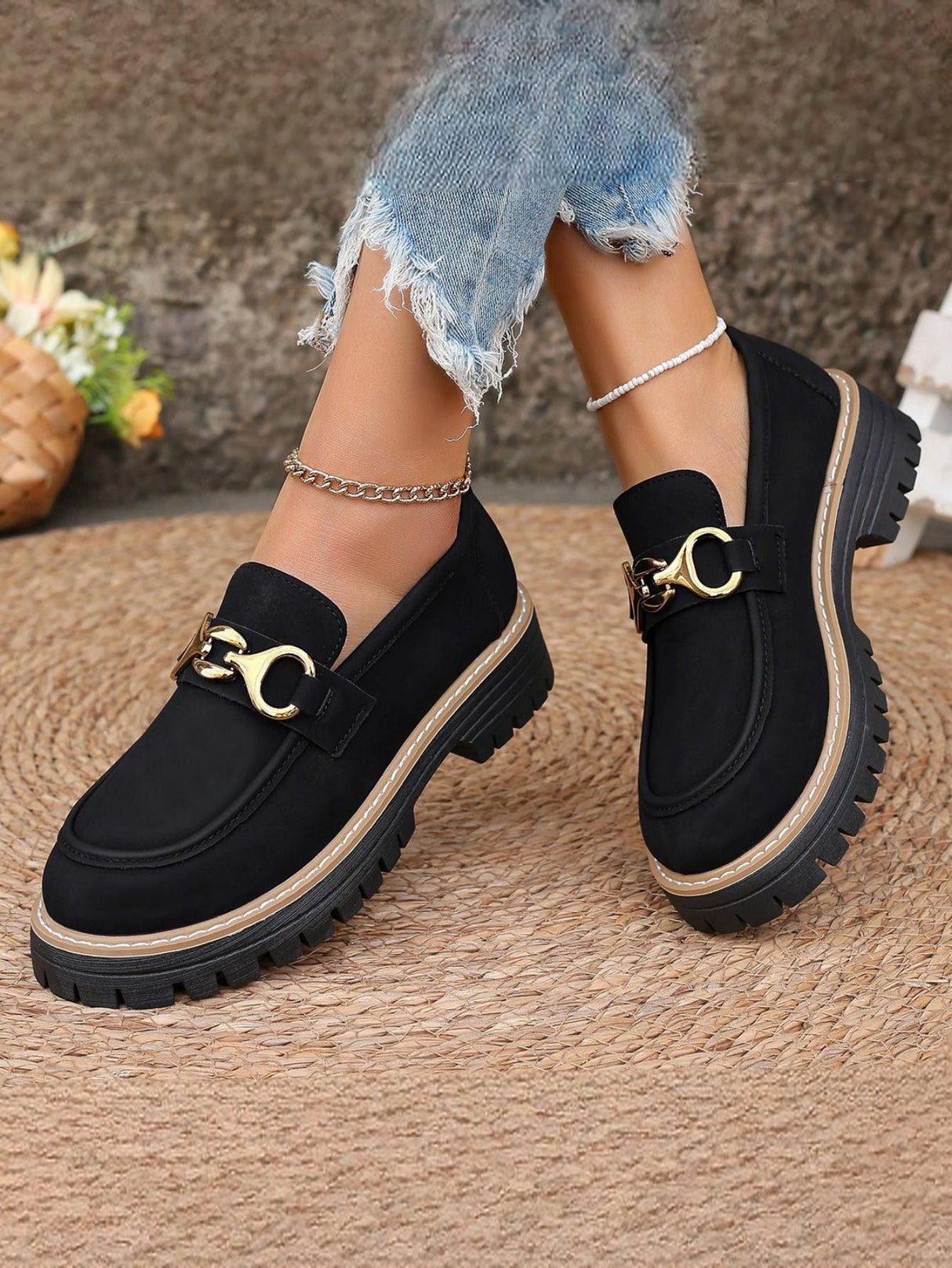 Solid Color Platform Loafers With Metal Buckles