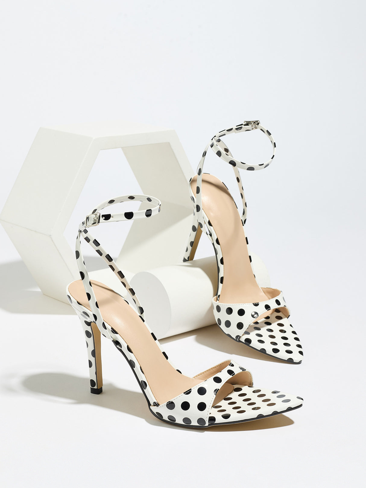 Black And White Polka Dot High-heeled Sandals