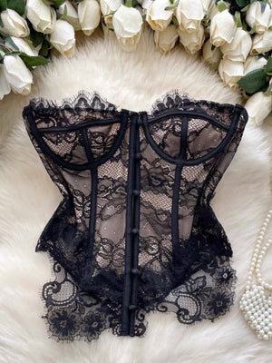 Lace Trim Fish Bones Splicing Button Cutout Bra Camisoles