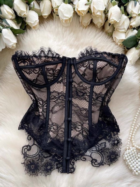 Lace Trim Fish Bones Splicing Button Cutout Bra Camisoles