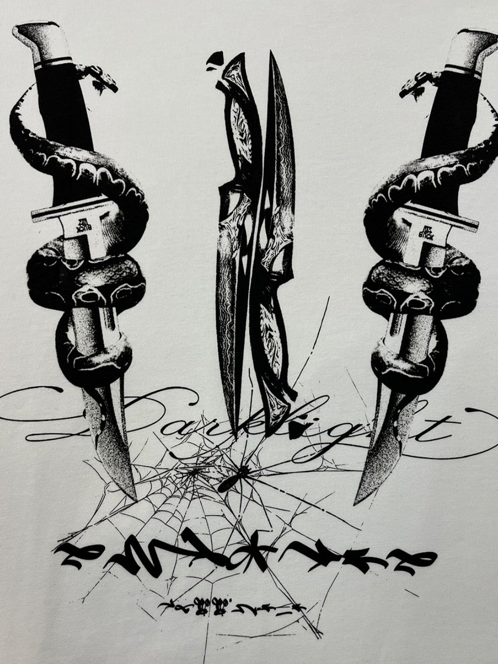 305G Dark Dagger Print Loose Long-sleeved T-shirt