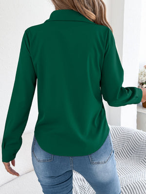 Langarm-Pendlerhemden mit geriffelten, einfarbigen Knöpfen