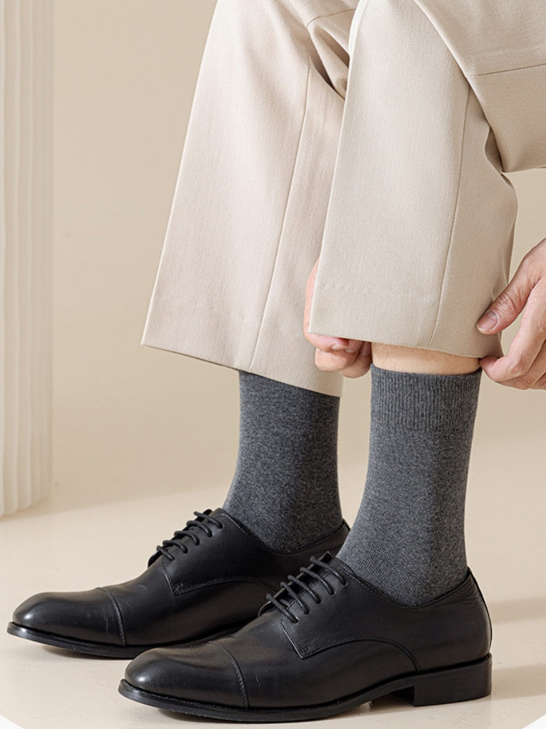 Four Seasons Antibacterial Breathable Anti-odor Medium Tube Socks