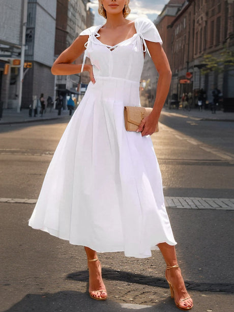 V-neck Tie Waist-cinching Pleats Maxi Dresses