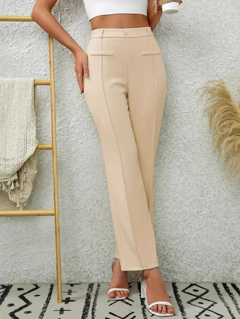 Pantalon à jambes droites, coupe ajustée, ample et légèrement évasée, taille haute