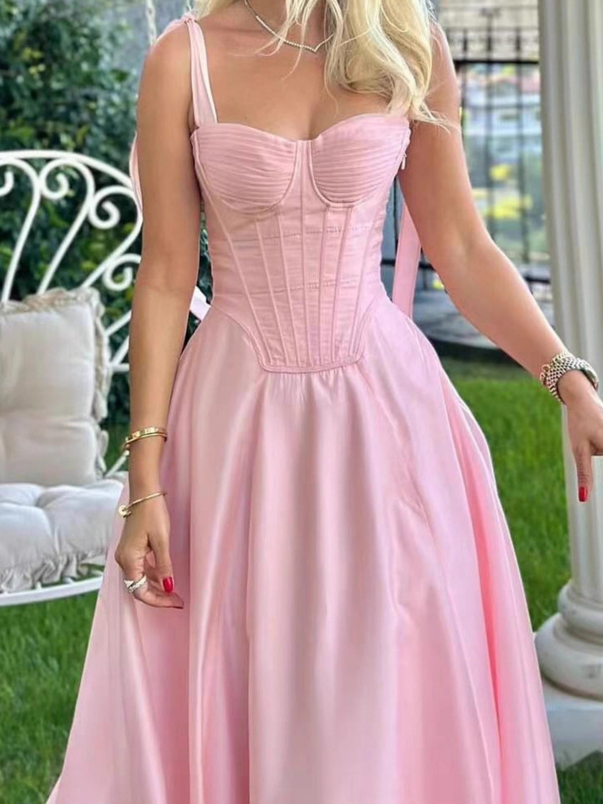 Robe longue bustier plissée à col halter Butterfly Contains Fish Bones