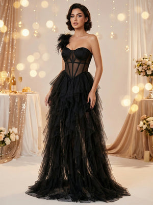 Ärmelloses, trägerloses Top mit Federapplikationen, durchsichtige Maxikleider aus Mesh