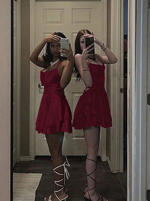 Camisoles, Mini- und kurze Kleider mit Swingkragen, rückenfrei, mit Kordelzug