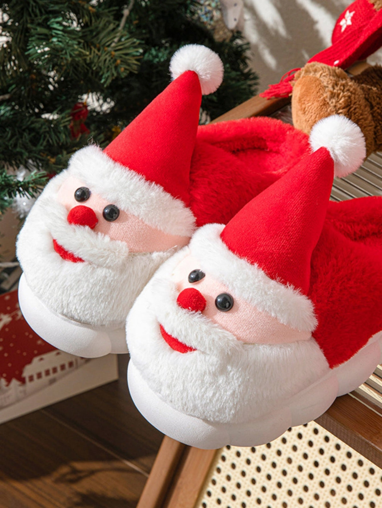 Santa Claus Color-block Slippers