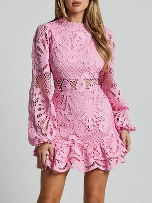 Robe longue à manches longues, coupe trapèze ajustée, style lanterne, ourlet à volants et dentelle hydrosoluble.