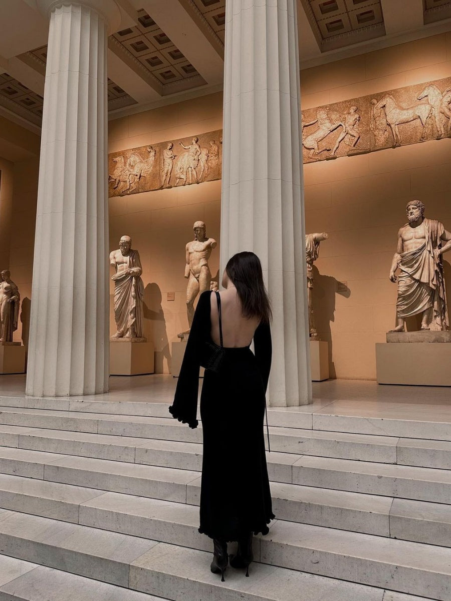 Robe maxi en maille Wood Ear, dos nu, coupe ajustée, taille haute, lacets, manches cloche