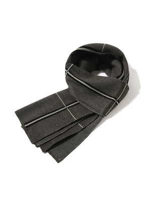 Schals aus Imitationswolle mit Streifenmuster und farblich abgestimmten Schals