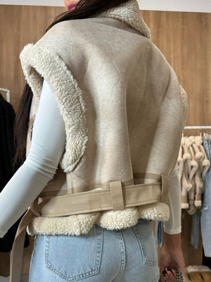 Collared Zippered Fur-lined Vest