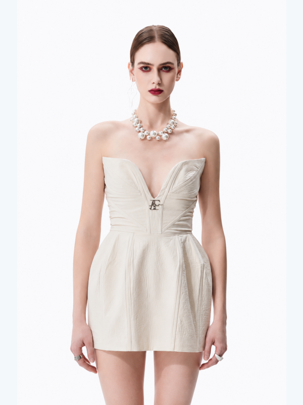 Court-style Belted Waist Top