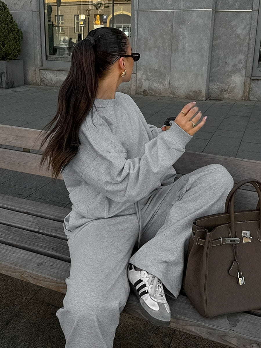 Pullover sweatshirt Gray straight-leg trousers two-piece suit