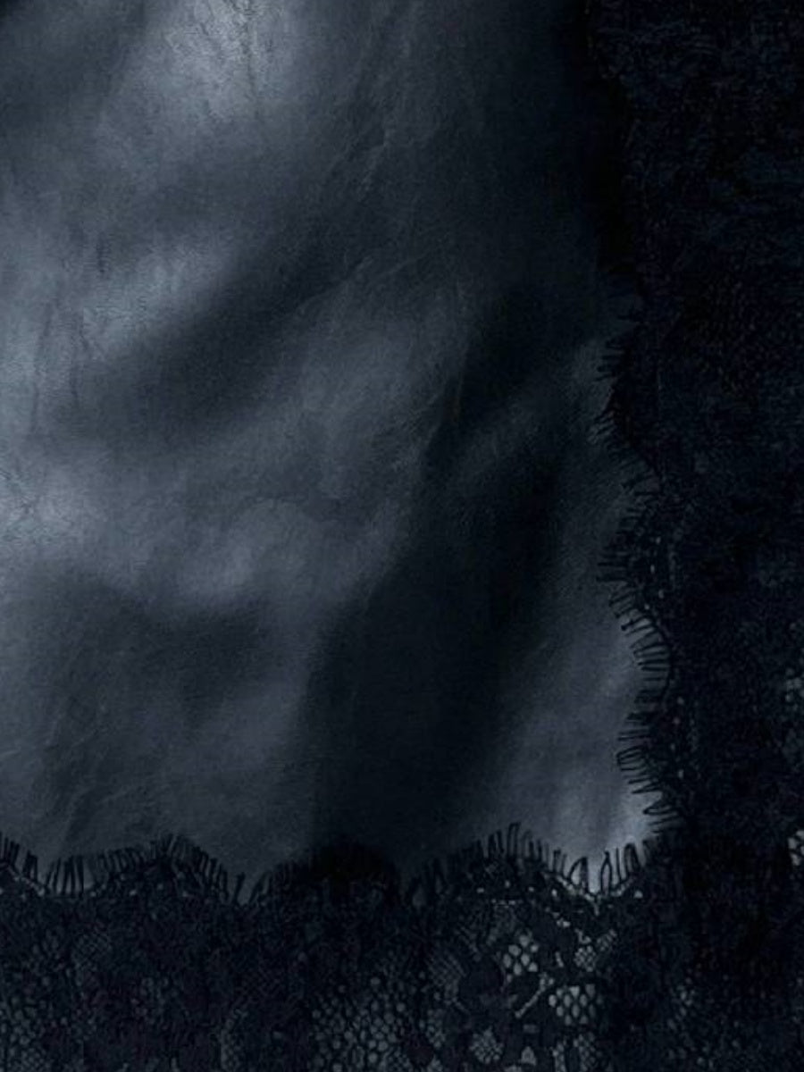 Kurze Röcke aus PU-Leder mit Spitzenbesatz