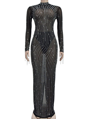 Robe maxi brillante à manches longues en résille et strass, idéale pour les soirées