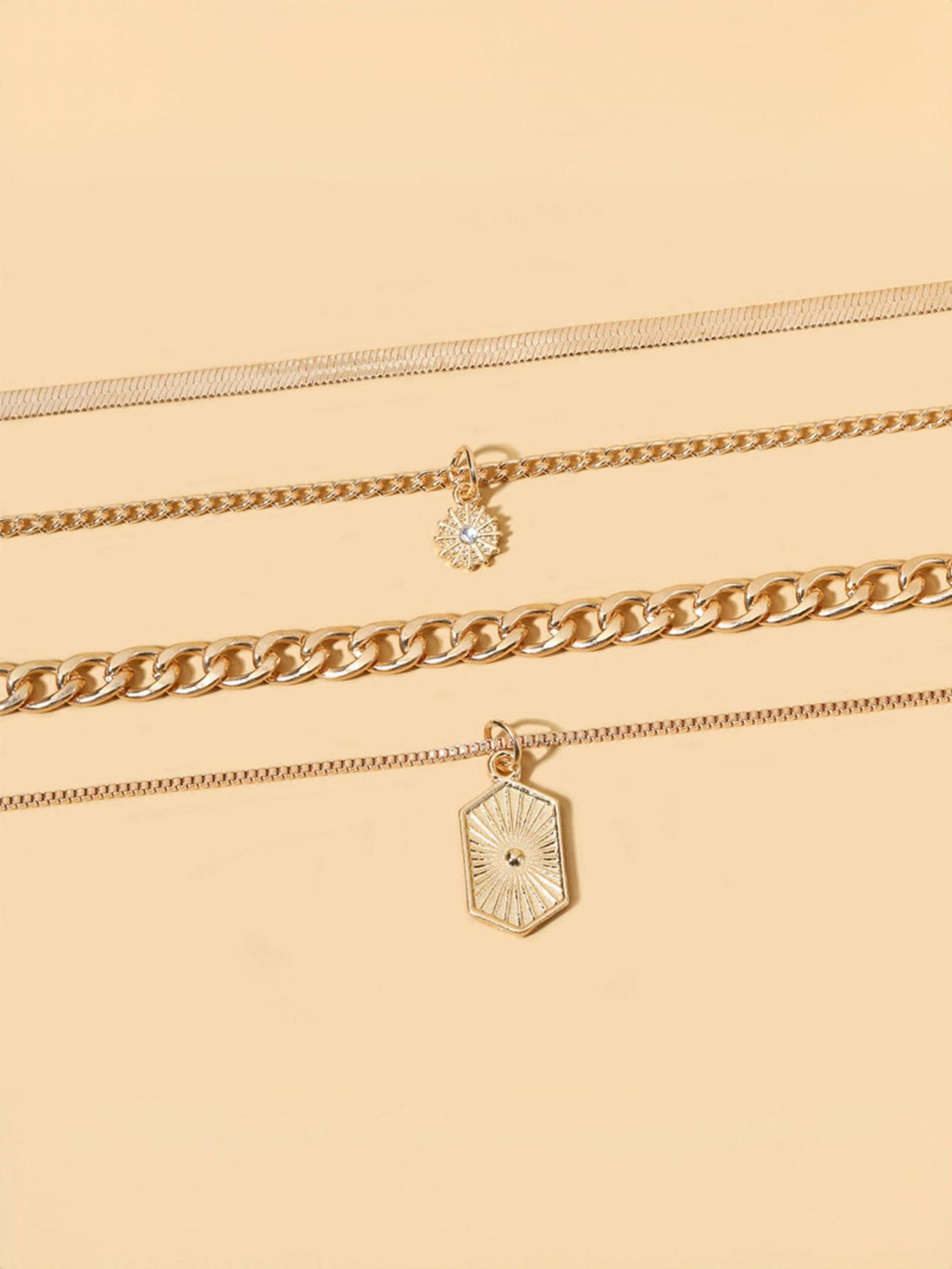 Diamond-encrusted Diamond-shaped Square Alloy Necklace