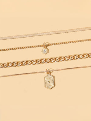Diamond-encrusted Diamond-shaped Square Alloy Necklace