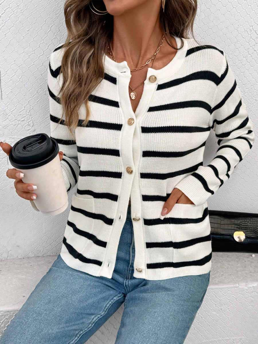 Women's Buttons Black and white striped knitted cardigan