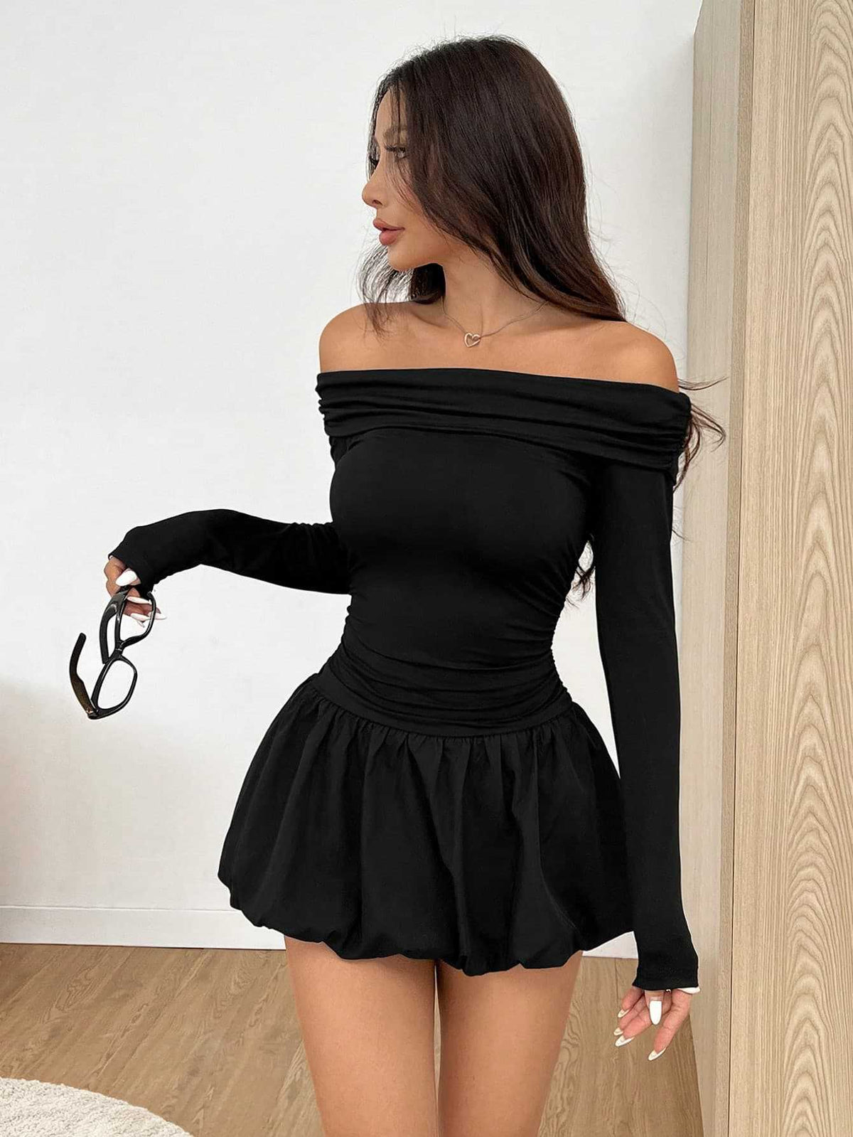 Hot Girl's Waist-cinching Slimming Dress