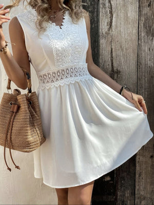 Lace Cutout Embroidered Lace V-neck Sleeveless Mini&Short Dresses