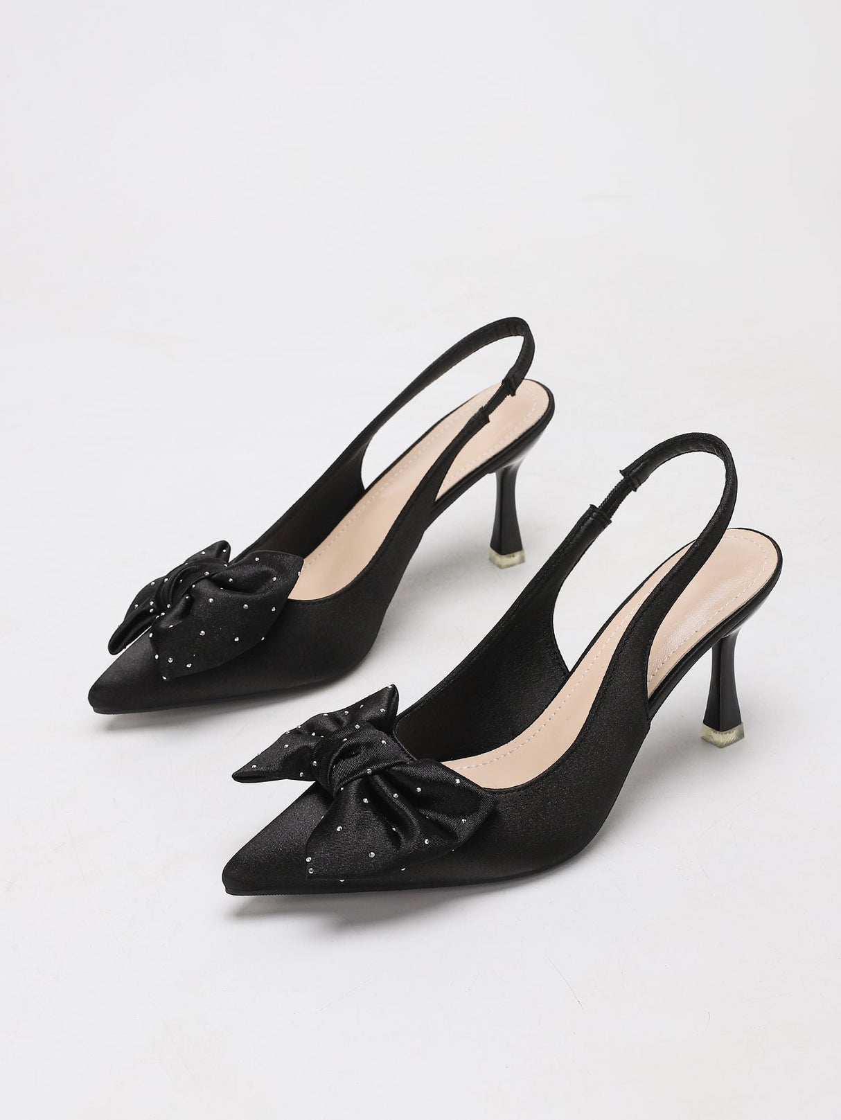 Escarpins à pois et nœud