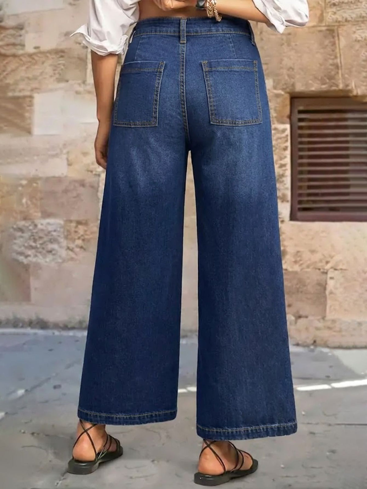 High-waisted Wide-leg Jeans