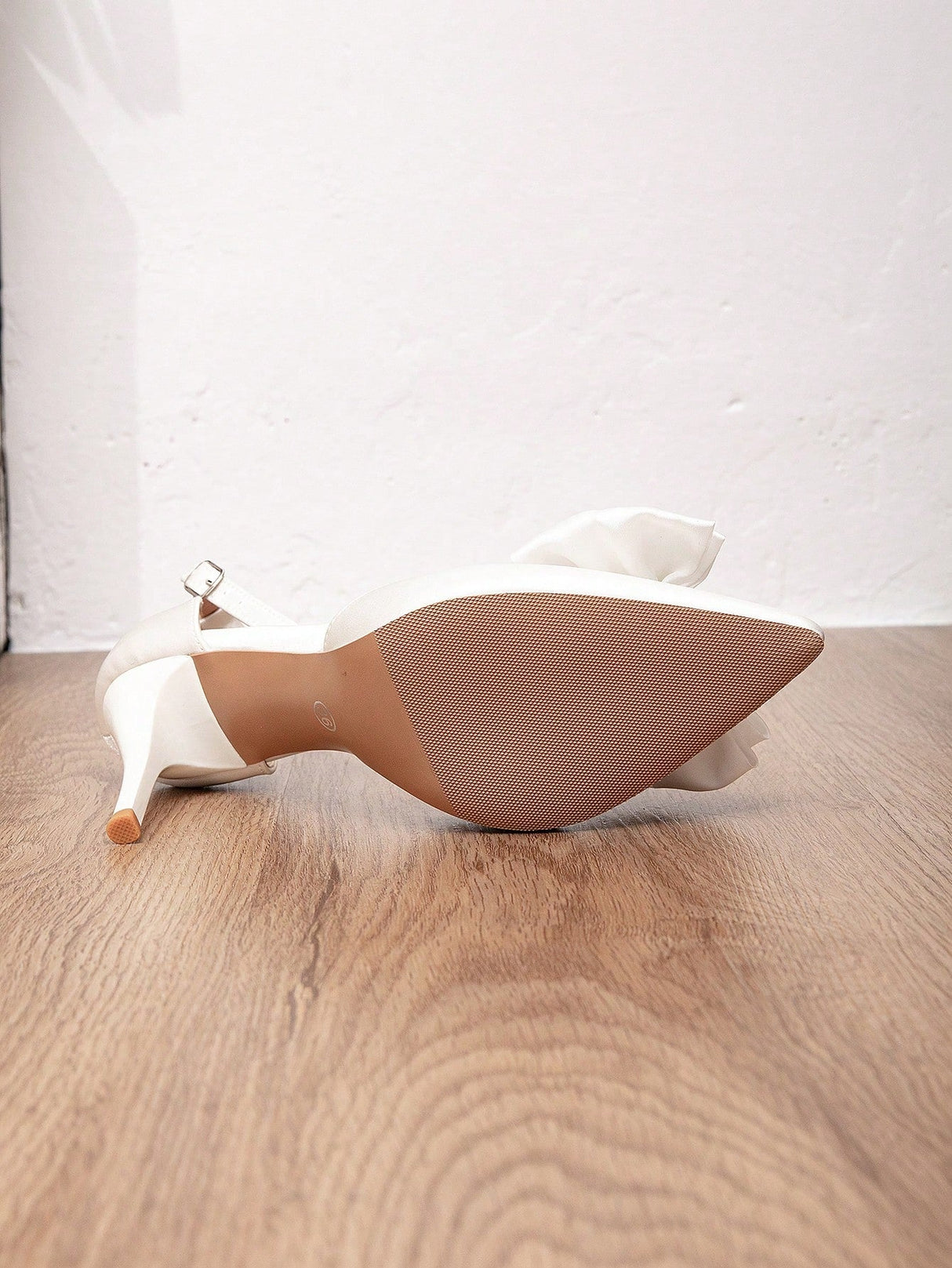 White High Heels With Bow