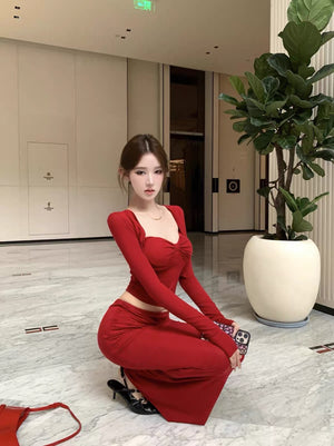 [Three-piece Set Including Bra Pads] Stunning Red Cardigan Camisole Skirt Set