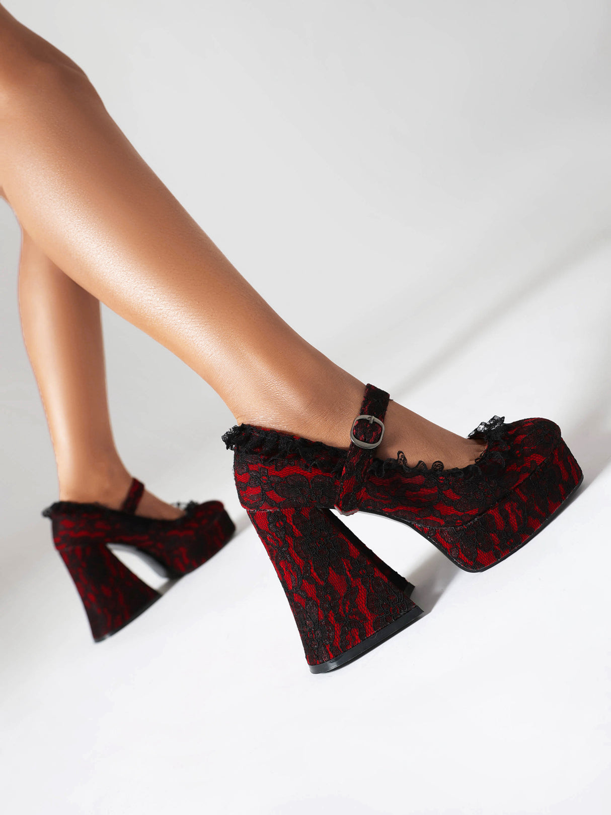 Platform Mary Jane Shoes With Strappy Soles And Lace Details 6639