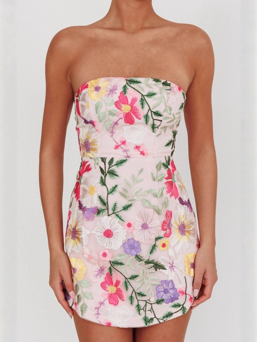 Bestickte 3D-Blumen, trägerlose Tops, Mini- und kurze Kleider für Partys