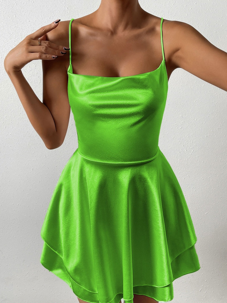 Camisoles, Mini- und kurze Kleider mit Swingkragen, rückenfrei, mit Kordelzug