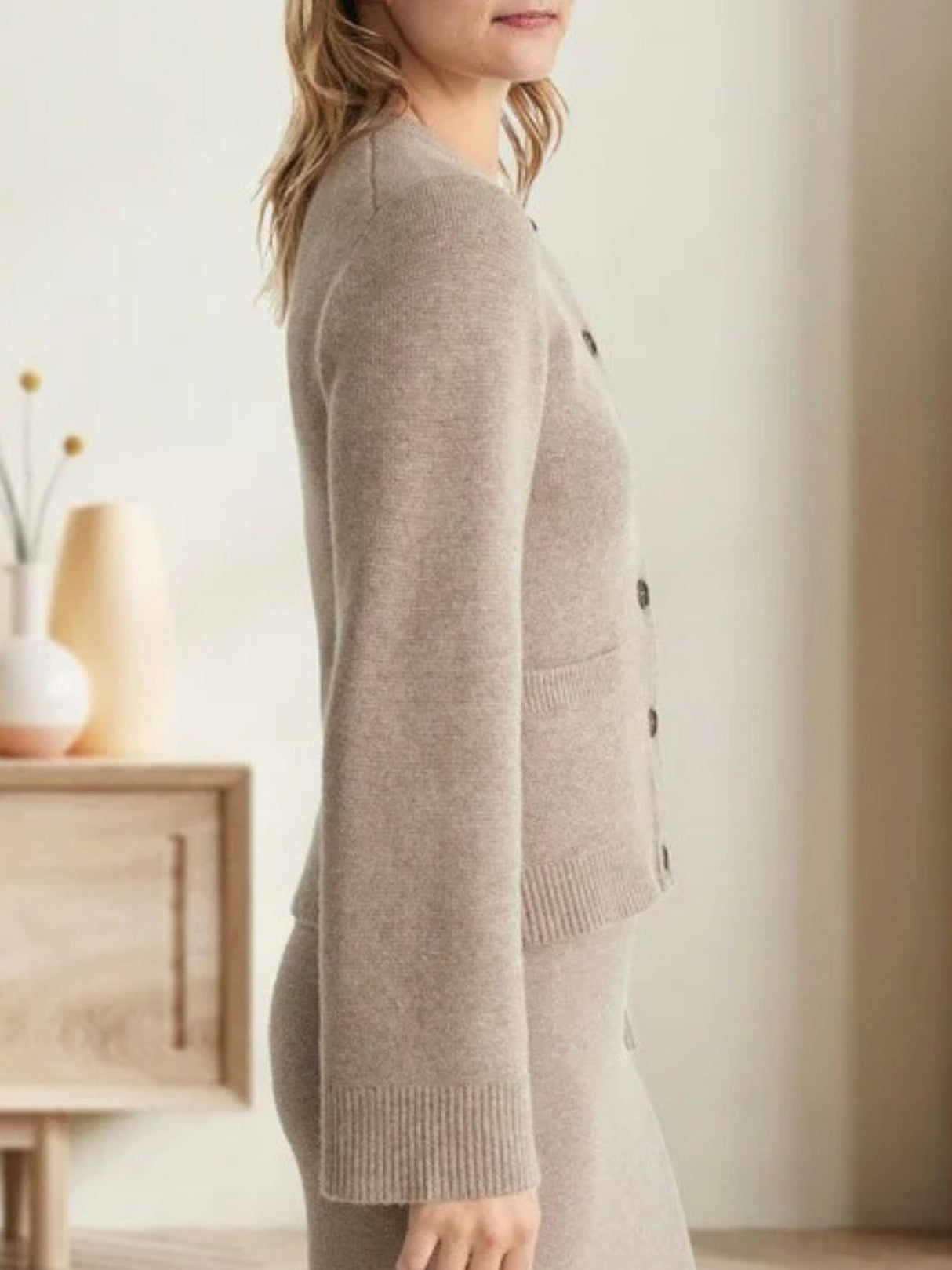 Liber Buttons Solid Color Elegance Cardigans