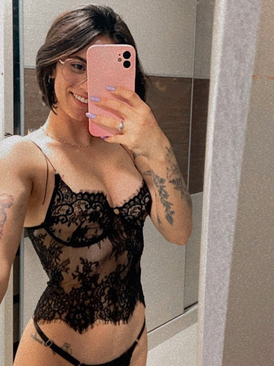 【SHIP AS USUAL】Deep V Perspective Lace Camisoles