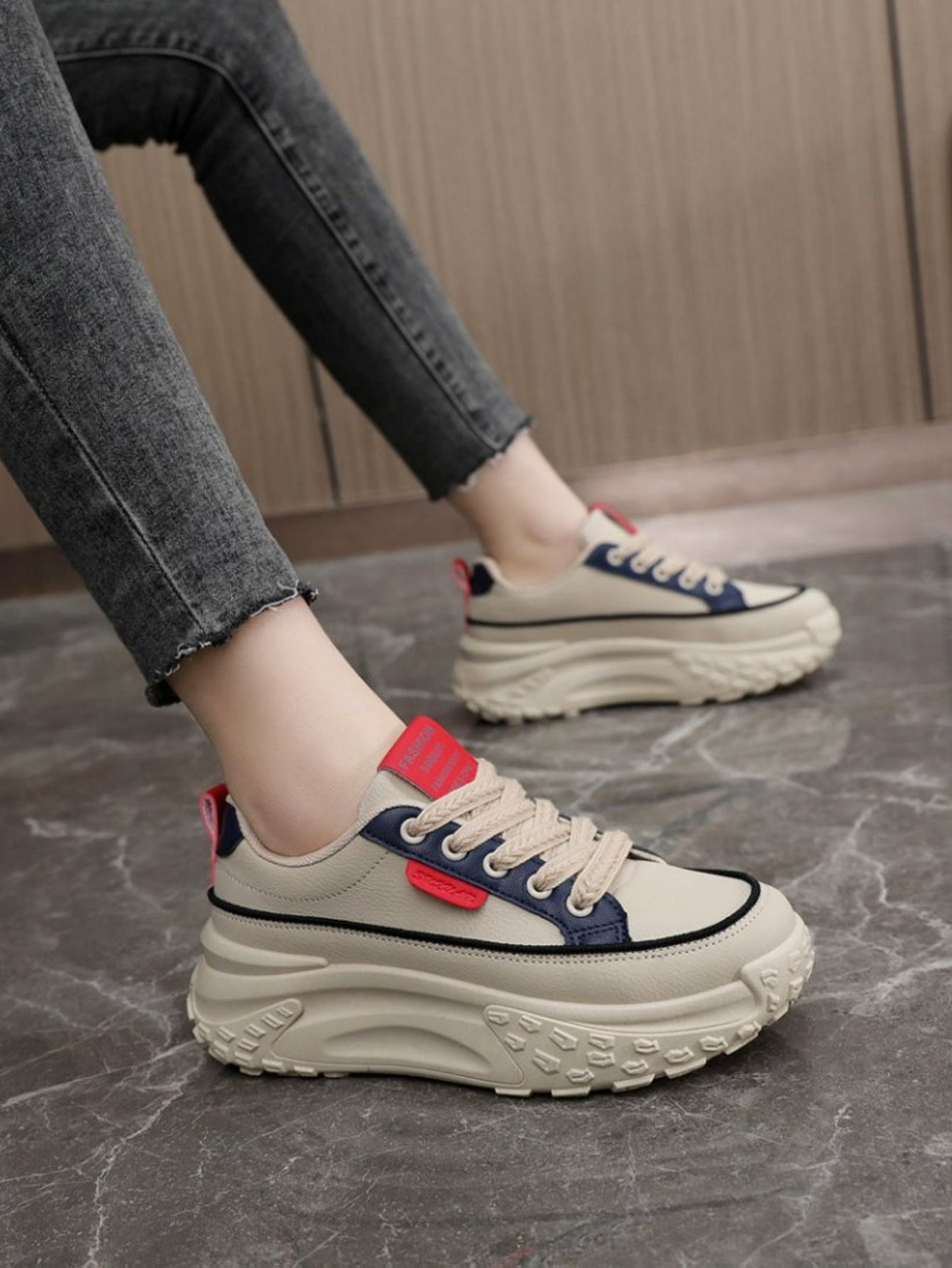 Women's Thick-soled Casual Sneakers