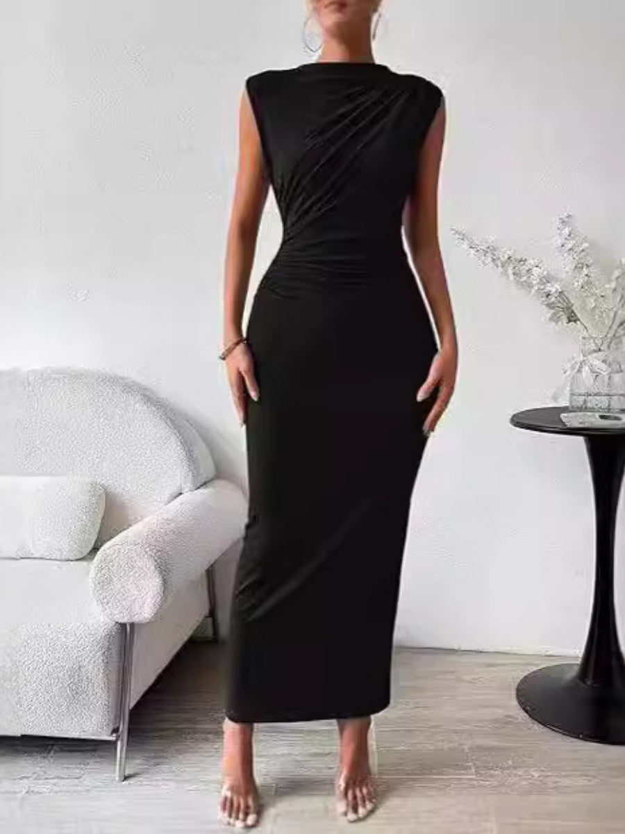 Robe maxi sans manches plissée coupe ajustée, couleur unie