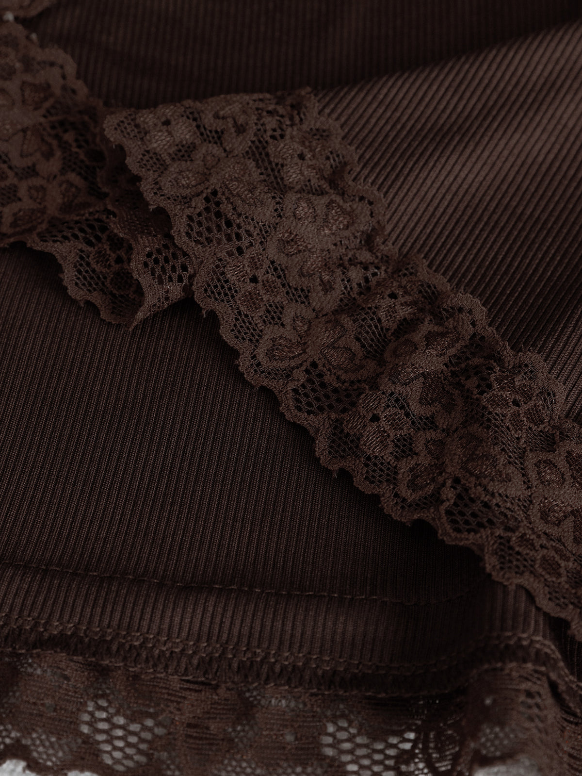 Lace-trimmed V-neck Bell Sleeve Slim Fit T-shirt