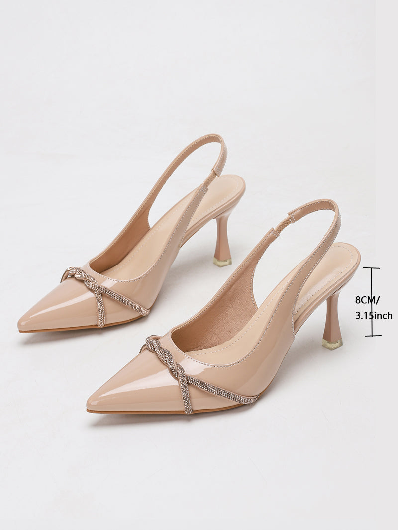 Escarpins ornés de strass