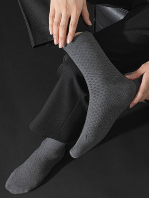 Four Seasons Moisture-wicking Breathable Antibacterial Anti-odor Medium Tube Socks