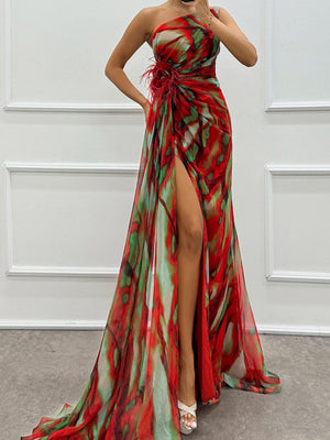 Sloping Shoulders Printed Reunion Maxi Dresses