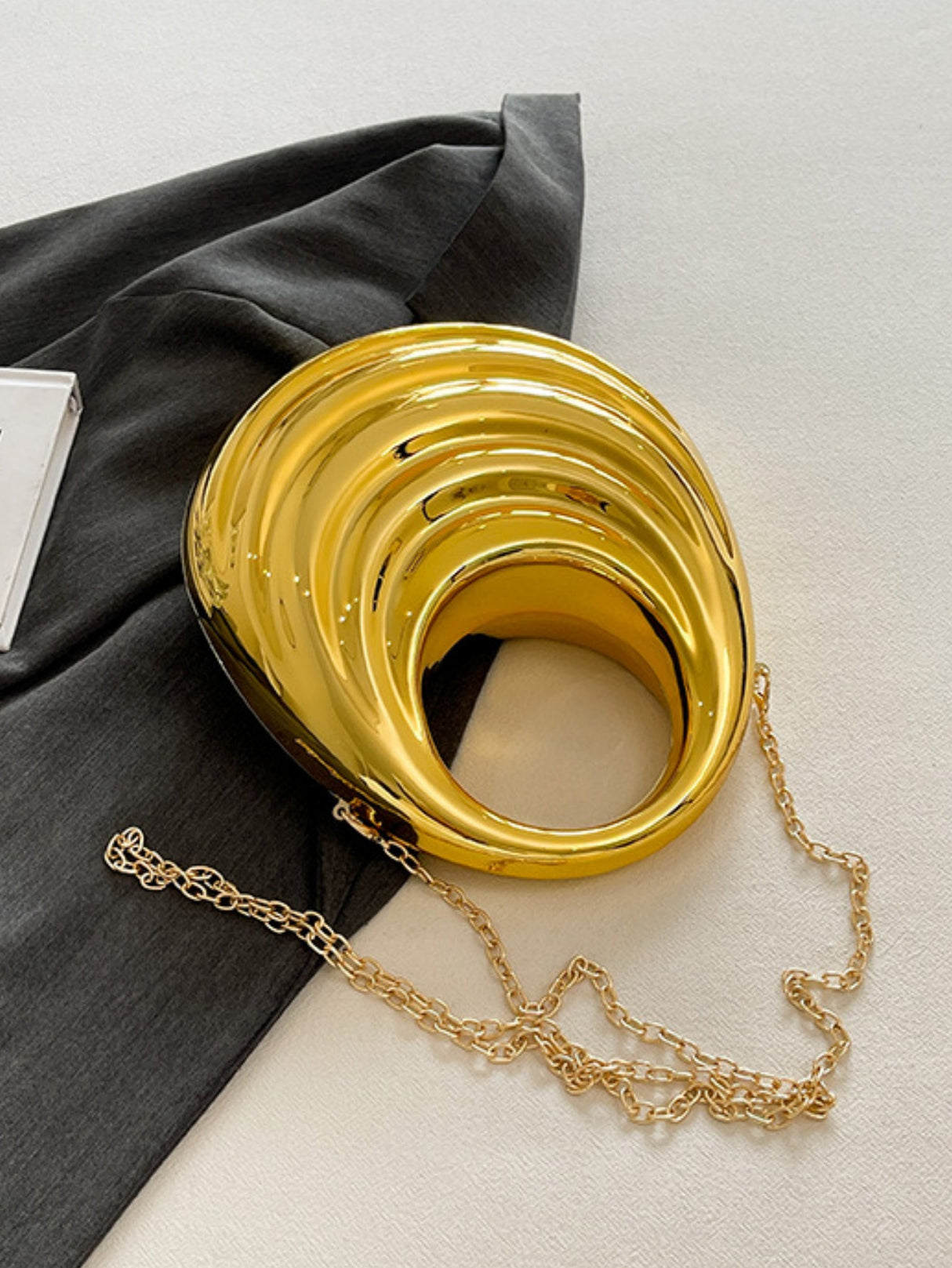 Acrylic Glossy Irregular-shaped Clutch/crossbody Bag For Evening Events