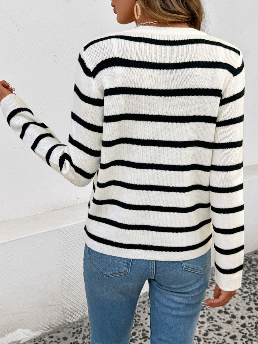 Women's Buttons Black and white striped knitted cardigan