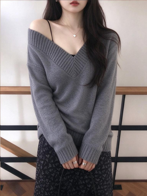 Slim-fitting Knit Sweater
